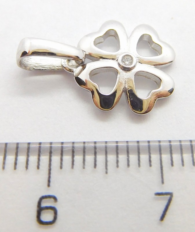 Klenoty Budín Diamantový zlatý přívěsek s diamantem - čtyřlístek pro štěstí 0,006ct 585/0,90gr J-25680-15