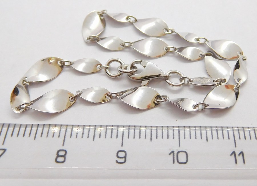 Klenoty Budín Dámský hladký pevný zlatý náramek z bílého zlata 585/2,50gr 18cm HK7006