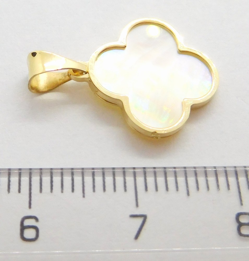 Klenoty Budín Dámský zlatý přívěsek s perleťovým smaltem čtyřlístek 585/0,73gr HK3132