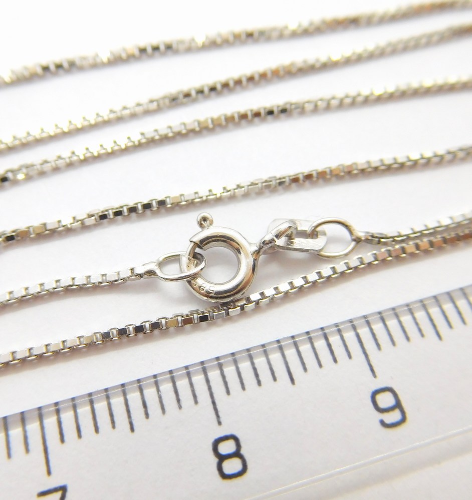 Klenoty Budín Dámský pevný přívěskový zlatý řetízek z bílého zlata VENEZIA 585/1,64gr 50cm HK6292