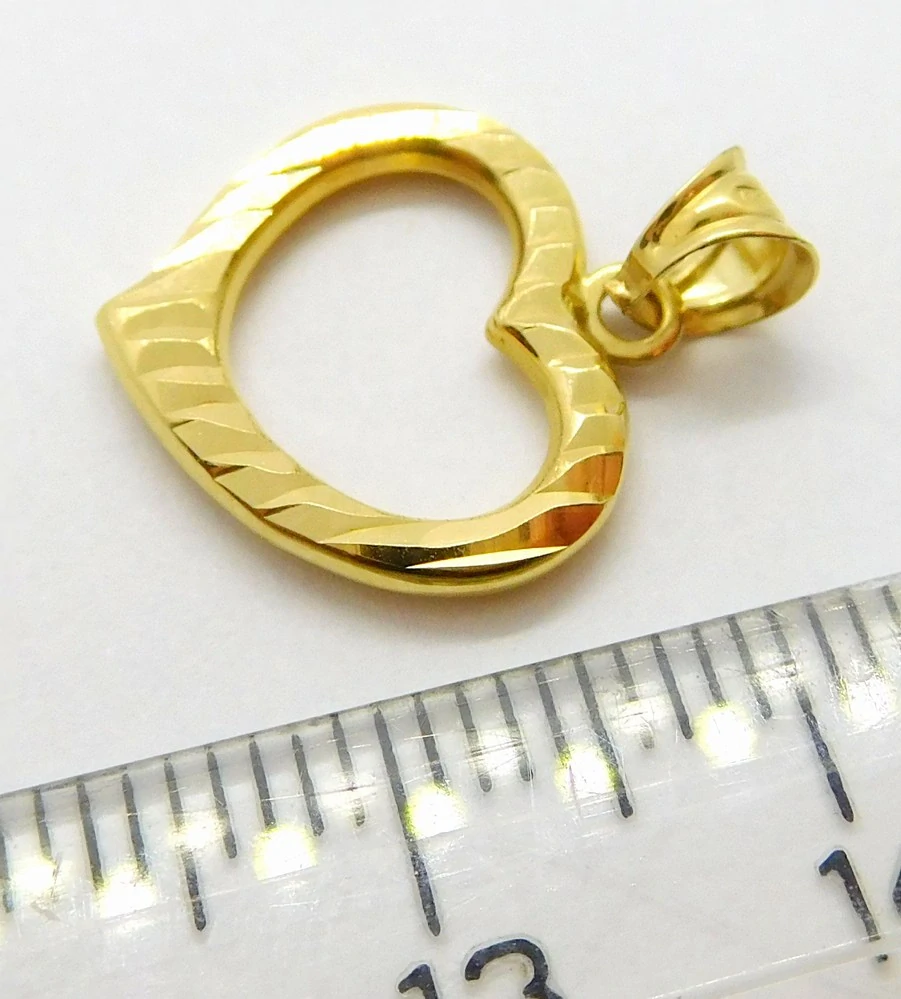 Klenoty Budín Dámský zlatý přívěsek - srdíčko s gravírováním 585/0,63gr HK3204