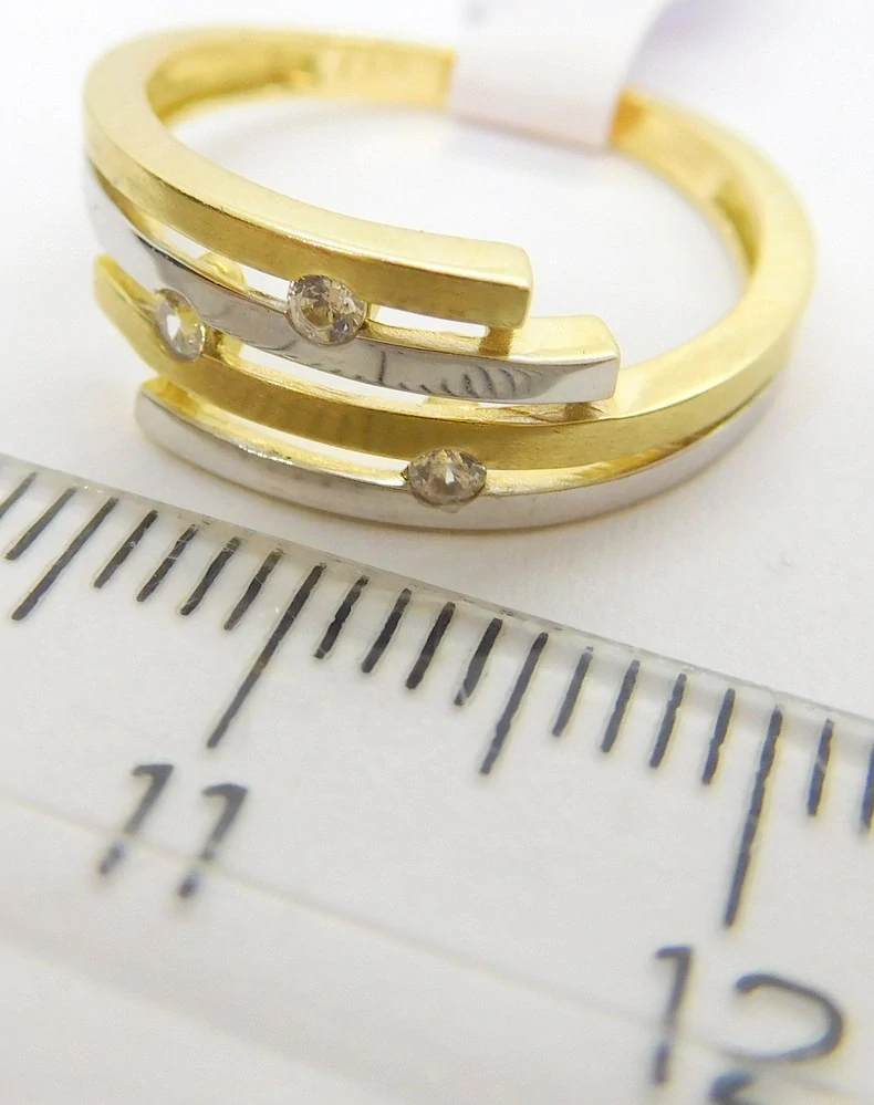 Klenoty Budín Mohutný dámský zlatý prsten se zirkony z bílého a žlutého zlata 585/2,16gr vel. 51 HK1185