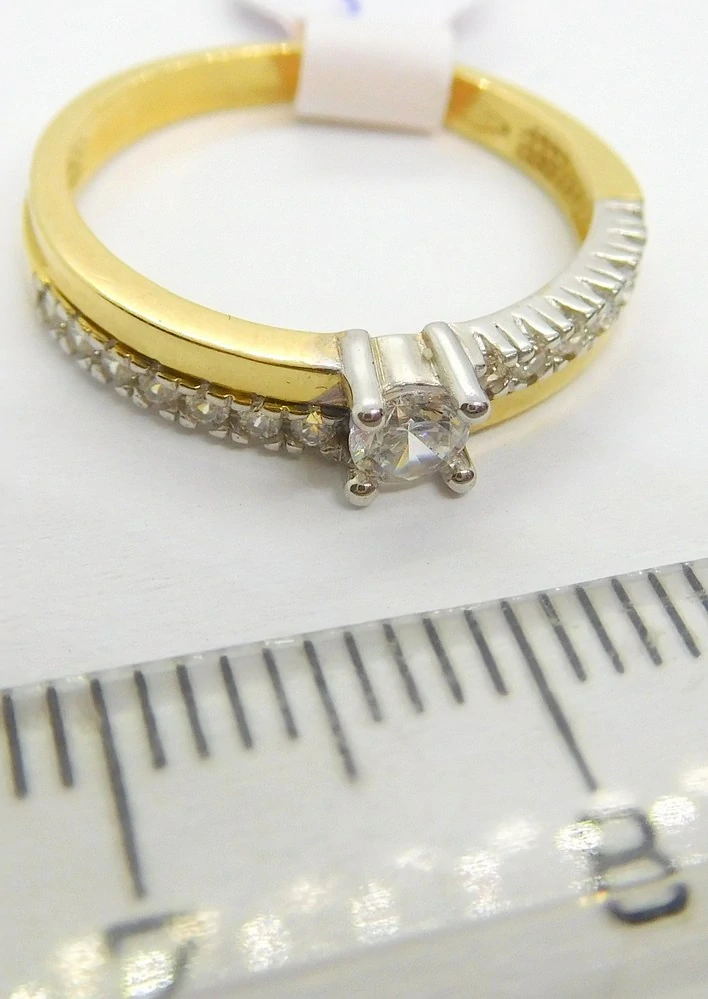 Klenoty Budín Dámský zásnubní zlatý prsten se zirkonem z bílého a žlutého AU 585/2,00gr vel. 50 HK1227