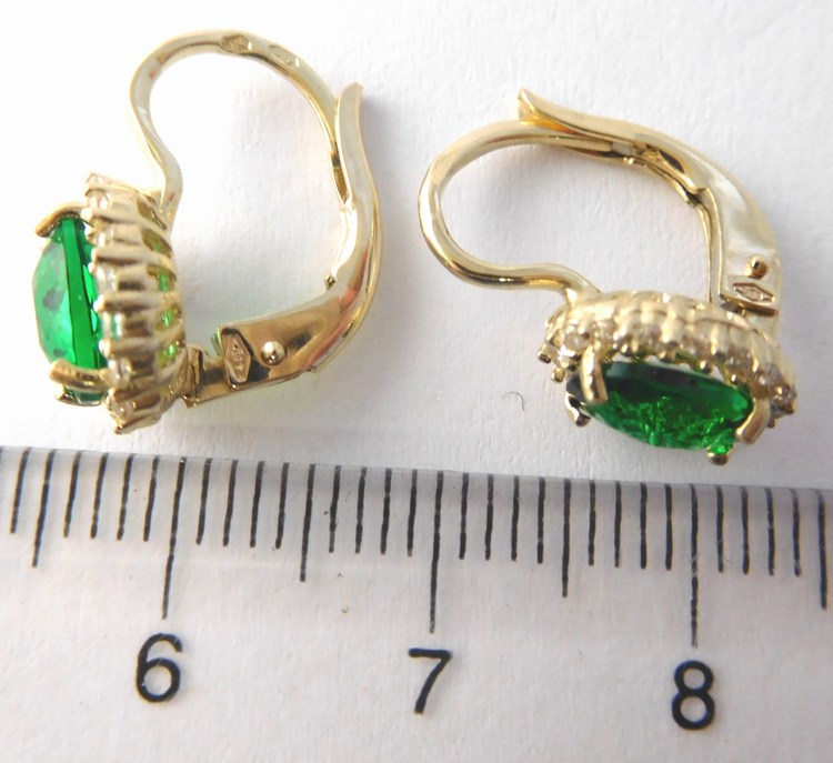 Klenoty Budín Mohutné dámské zlaté náušnice se zelenými smaragdy (2ks) 585/2,47gr HK2316