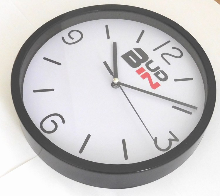 Klenoty Budín - Černé nástěnné netikající hodiny s plynulým chodem BUD-IN C1702.1