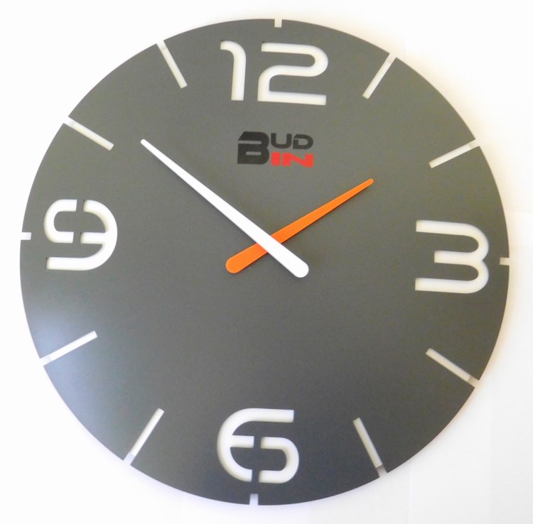 Klenoty Budín Přesné rádiem řízené šedivé designové nástěnné hodiny BUD-IN C1909