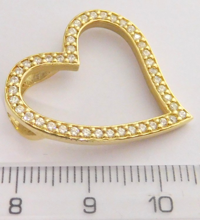 Klenoty Budín Obrovské zlaté srdce poseté mnoha zirkony 585/2,99gr HK3006