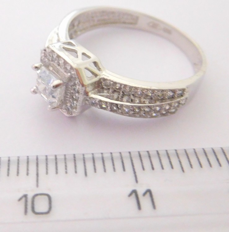 Klenoty Budín Masivní zlatý zásnubní prsten z bílého zlata 585/2,94gr vel.55 HK1044