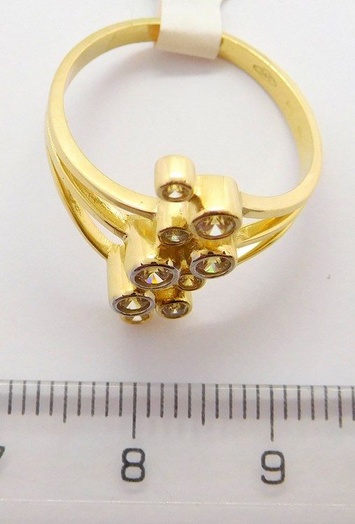 Klenoty Budín Mohutný zlatý prsten se zirkony 585/3,67gr vel. 59 HK1013