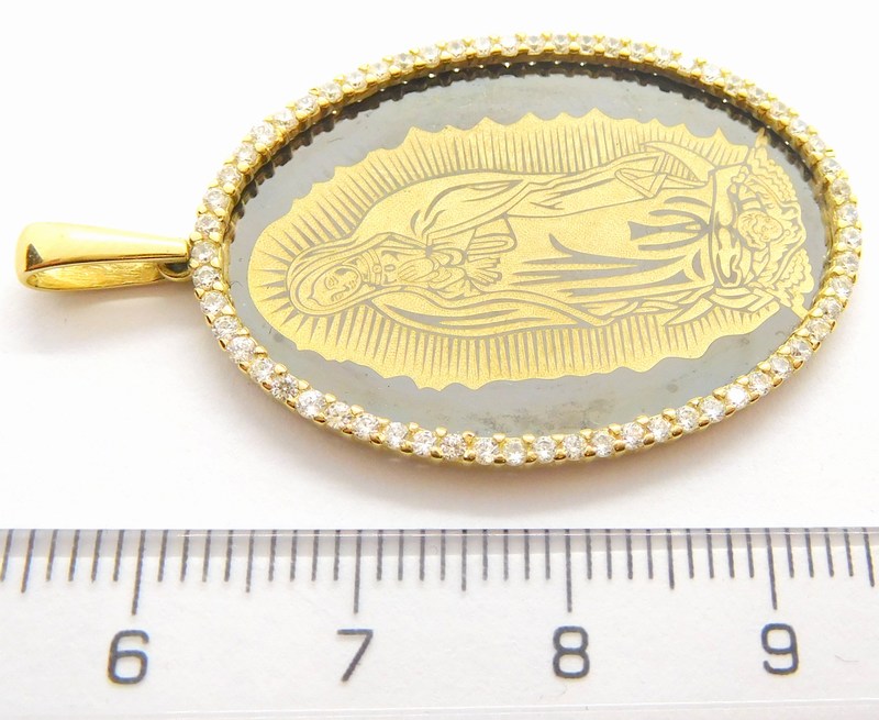 Klenoty Budín Obrovská gravírovaná zlatá madonka se zirkony - přívěsek 585/4,12gr HK3084