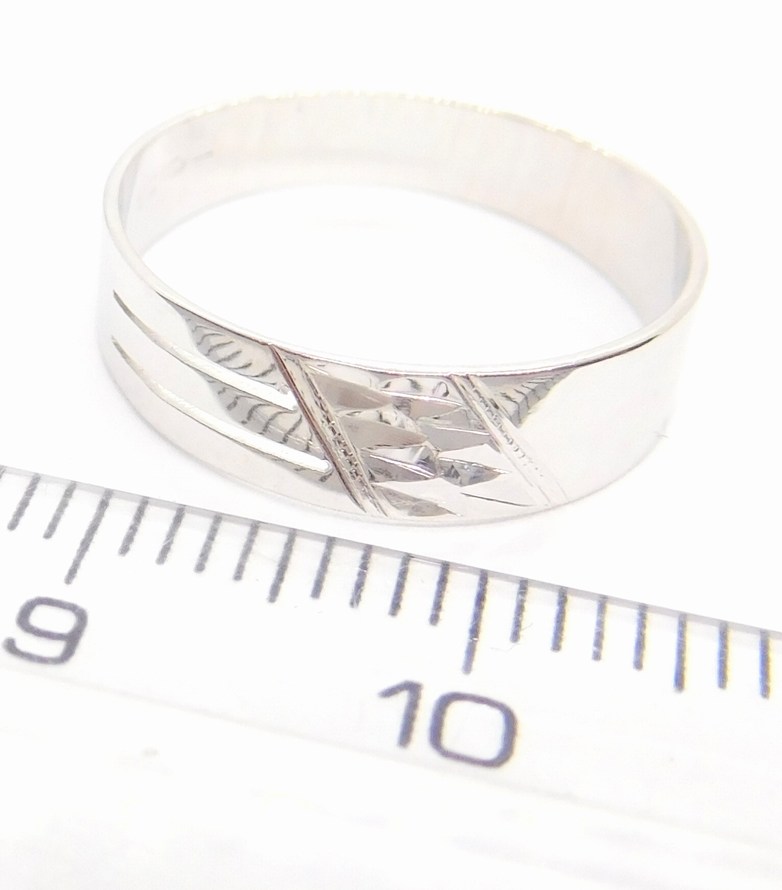 Klenoty Budín Mohutný zlatý prsten z bílého zlata 585/1,39gr vel.50 321040649