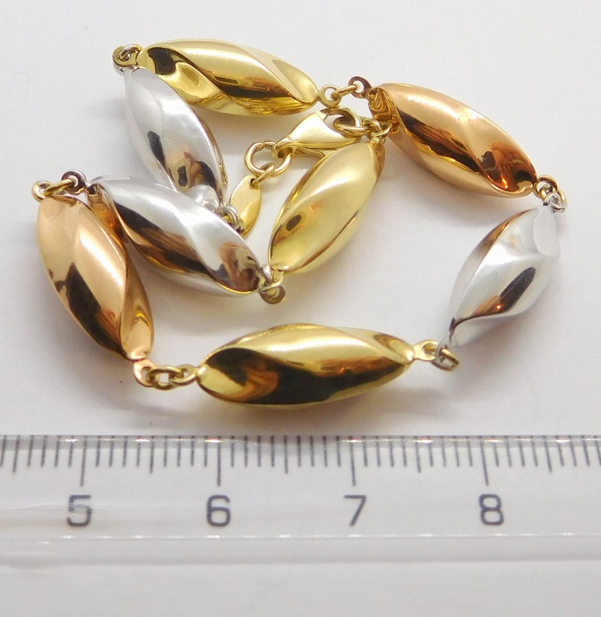 Klenoty Budín Mohutný hladký zlatý náramek ze tří barev zlata 585/4,78gr 19cm HK7002