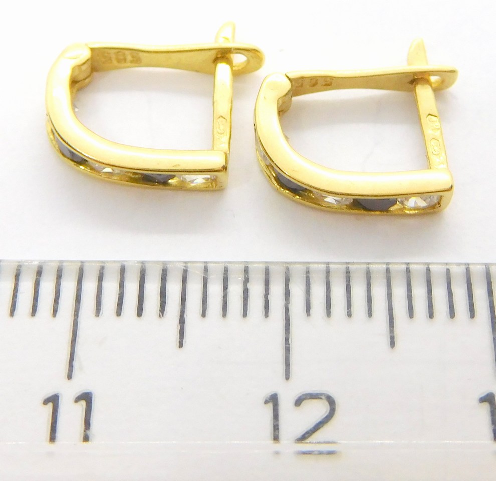 Klenoty Budín Zlaté Dětské dívčí náušnice s černými zirkony  čtvrtkroužky 585/1,07gr H217