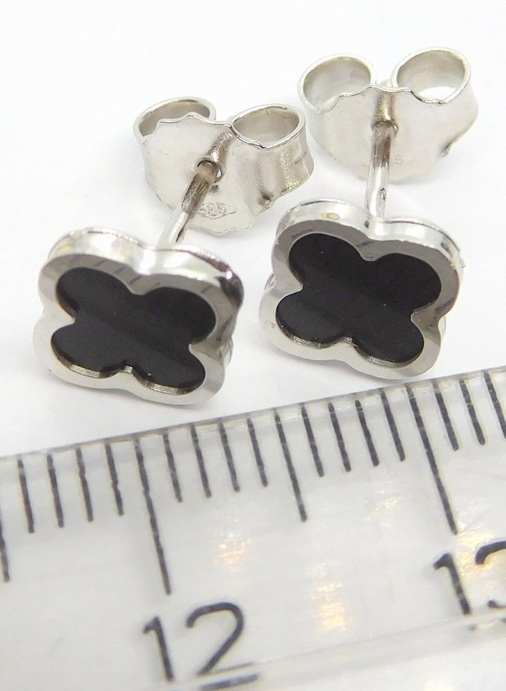 Klenoty Budín Dámské zlaté náušnice z bílého zlata s černým smaltem čtyřlístek 585/1,33gr H225