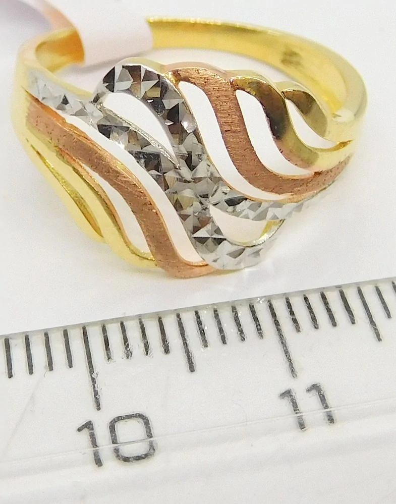 Klenoty Budín Mohutný dámský prsten ze tří barev zlata (růžové,bílé a žluté) 585/2,04gr vel. 62 HK1240