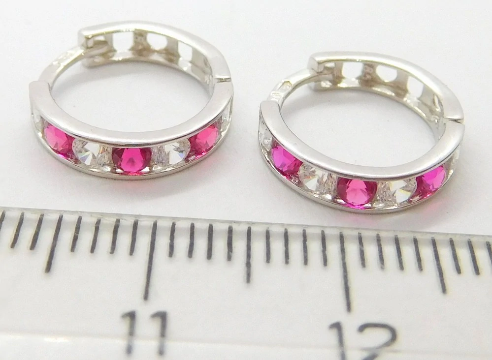 Klenoty Budín Dámské zlaté kruhové náušnice s červenými rubíny z bílého zlata 13mm 585/1,22gr 15991