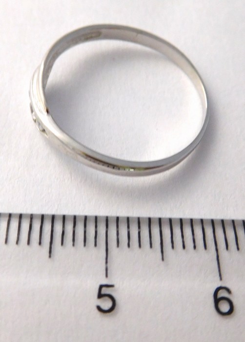 Klenoty Budín Dámský zlatý prsten se třemi zirkony 585/1,19gr vel. 55 323041197