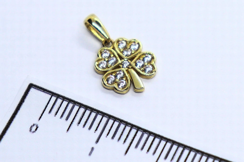 Klenoty Budín Dámský zlatý přívěsek ze žlutého zlata se zirkony čtyřlístek pro štěstí 585/0,85gr HK3242