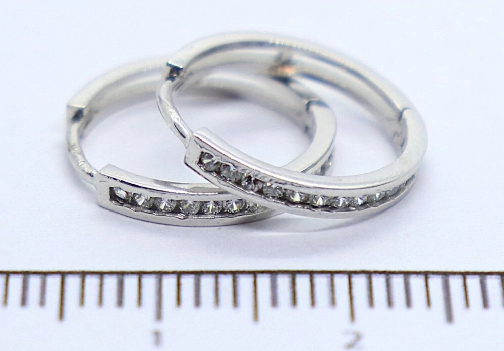 Klenoty Budín Dámské zlaté kruhové náušnice se zirkony z bílého zlata 585/1,50gr HK2410