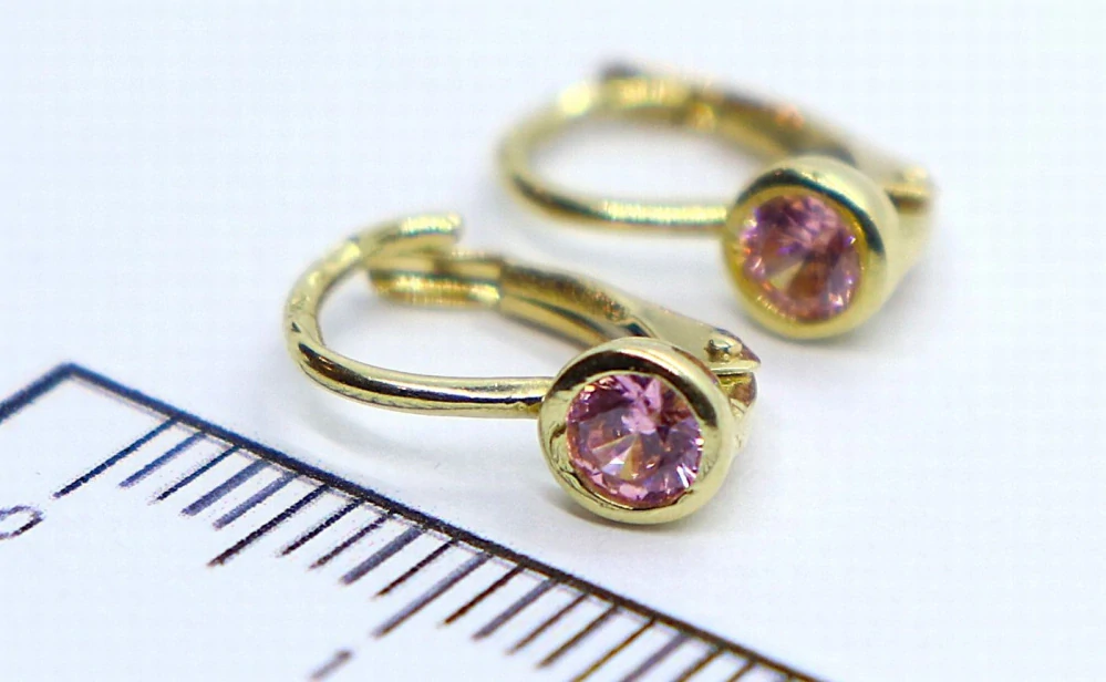 Klenoty Budín Dívčí klasické zlaté náušnice s růženíny na patent 585/1,35gr HK2383