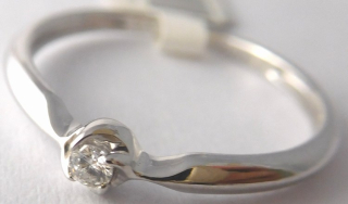 Klenoty Budín Zásnubní prsten z bílého zlata s jedním diamantem vel. 53 585/1,27gr 3861817
